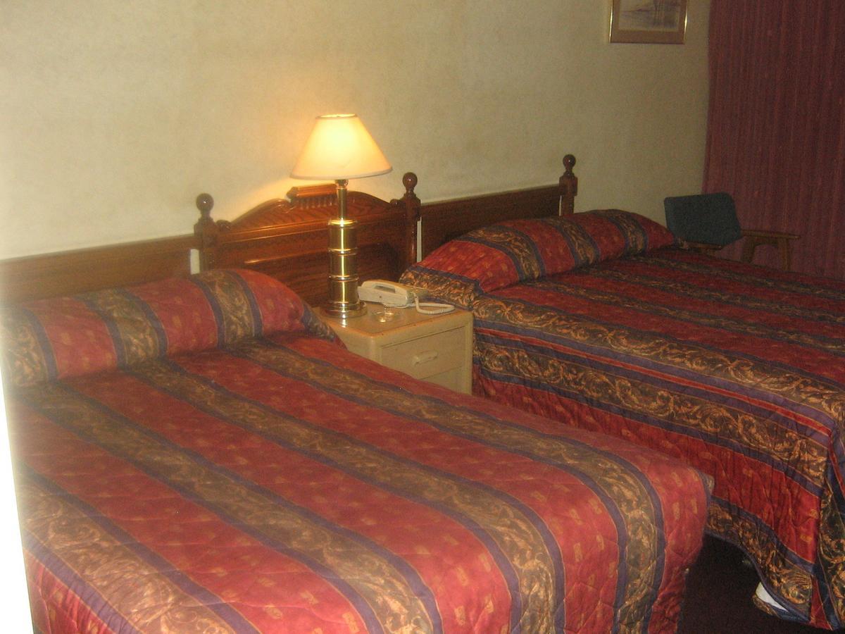 Town And Country Motor Hotel Calgary Luaran gambar